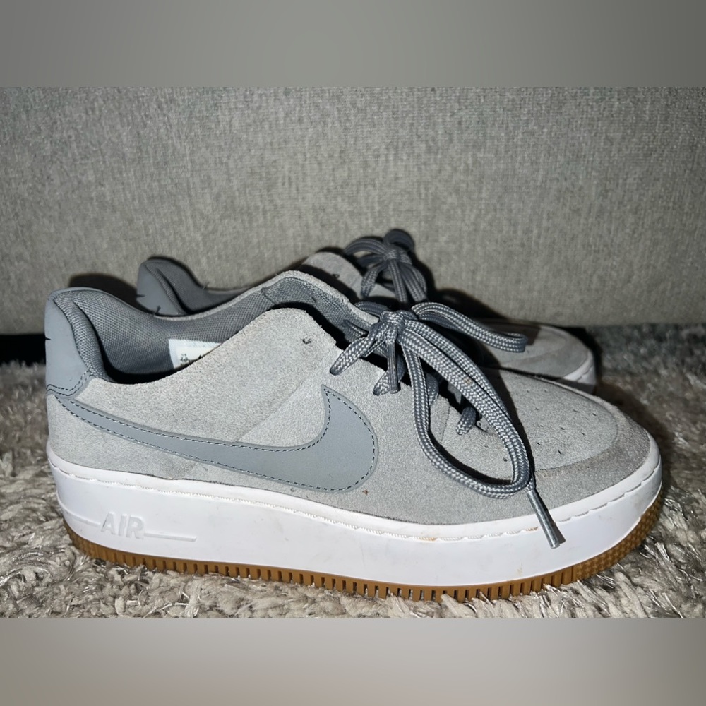 Nike Sage Low Grey